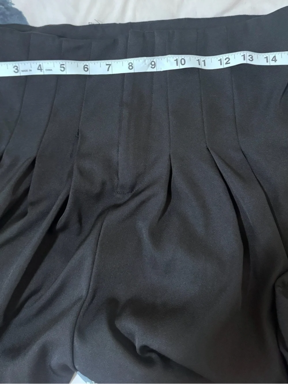 High-Rise Wide Leg Trousers in Black - Picture 3 of 9